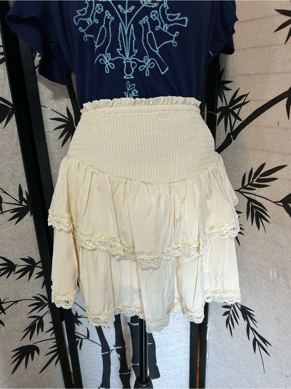 Women's Cream Colored Tiered Mini Ruffle Skort Smocked High Waist Small lace Hem